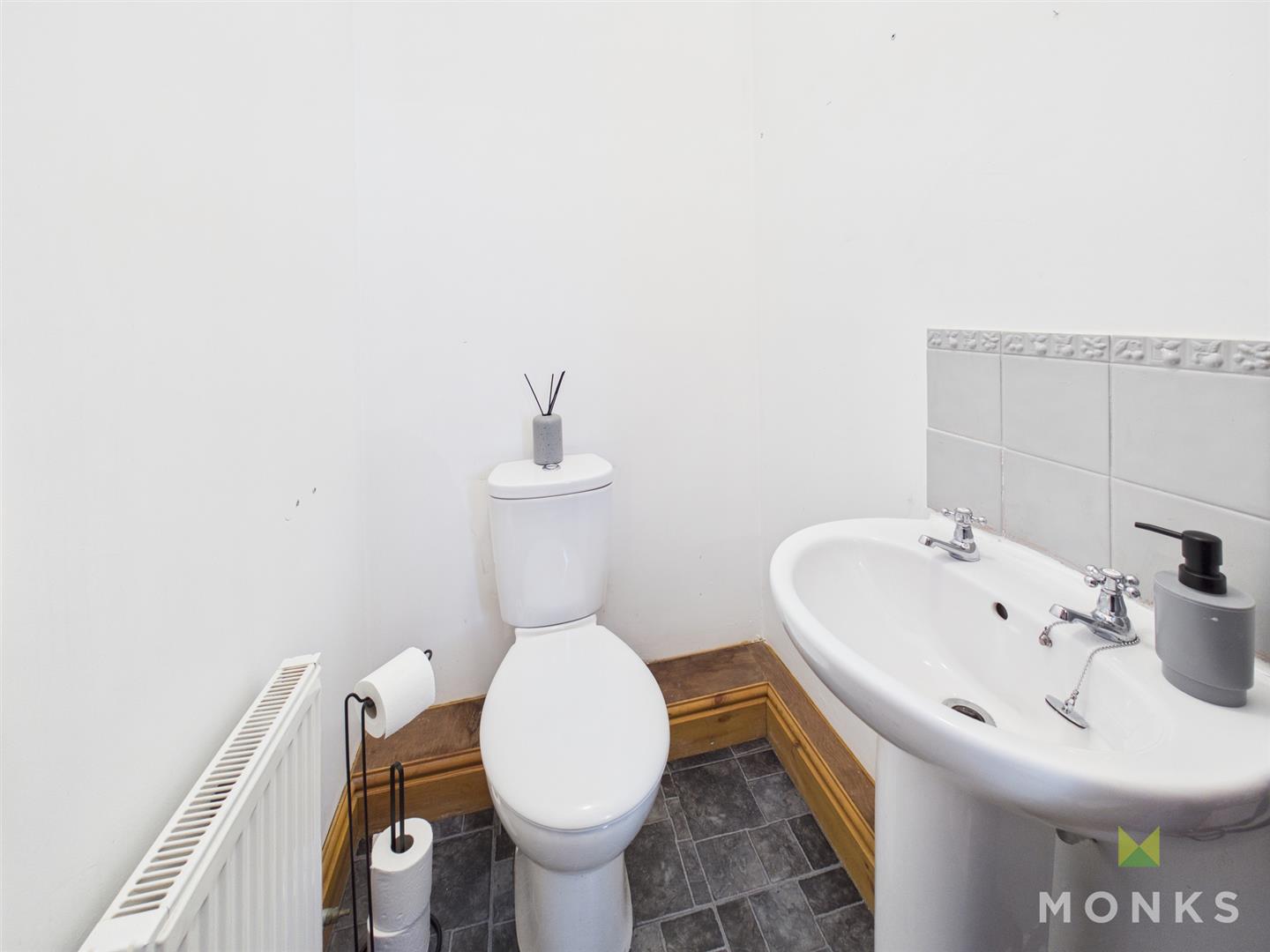 10 Donnett Mews, Oswestry, SY11 4PY SSTC